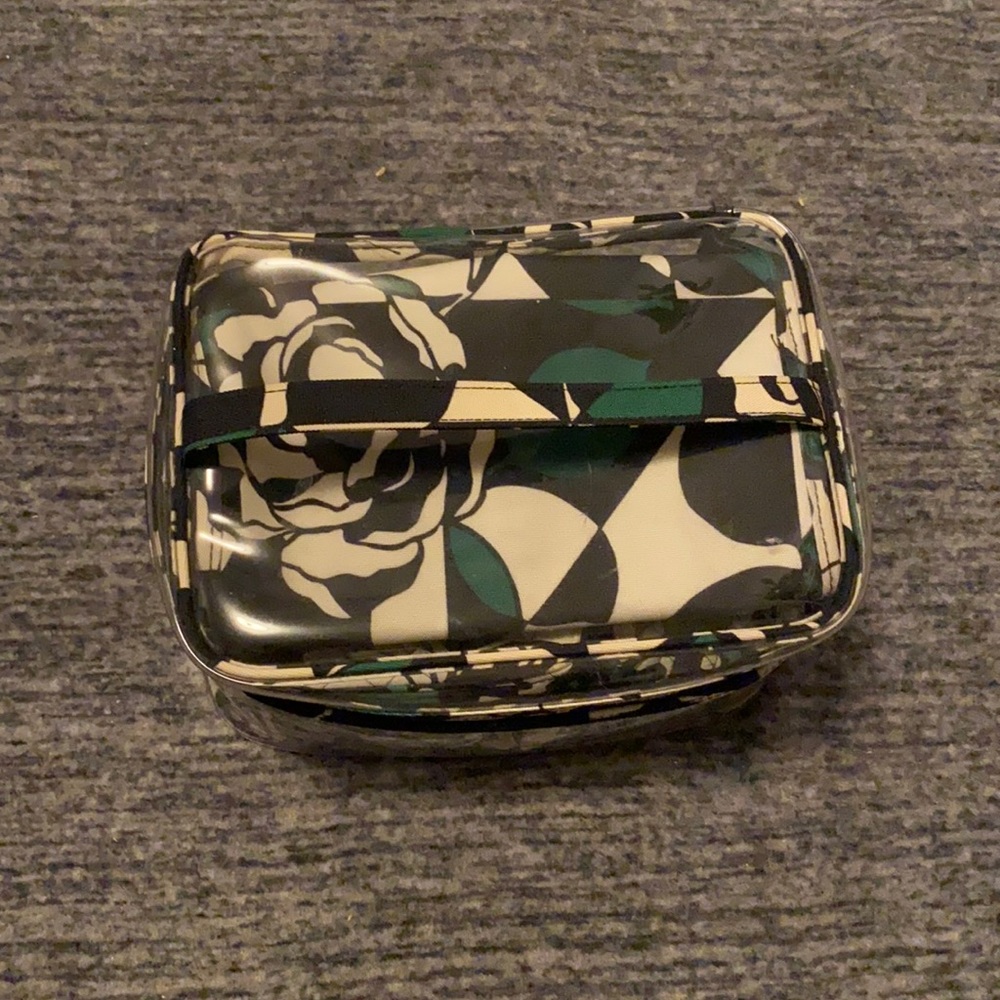Very Bradley 4 piece Travel Set